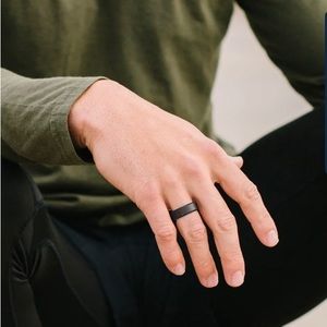 BRAND NEW! ENSO SILICONE RING - COFFEE BEAN Size 12